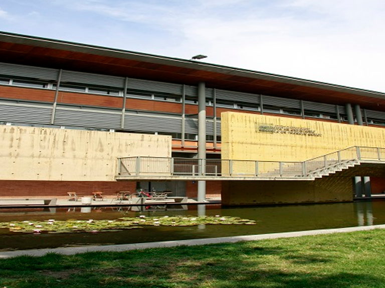 Conferencia “Ciencia, aprendizaje y educación: Ejemplos y reflexiones para una transferencia exitosa” / 25 de junio, 8:30 hrs. Auditorio Escuela de Psicología UC